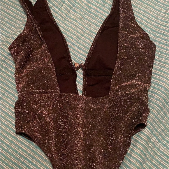 Sparkly one piece size small - Picture 6 of 7